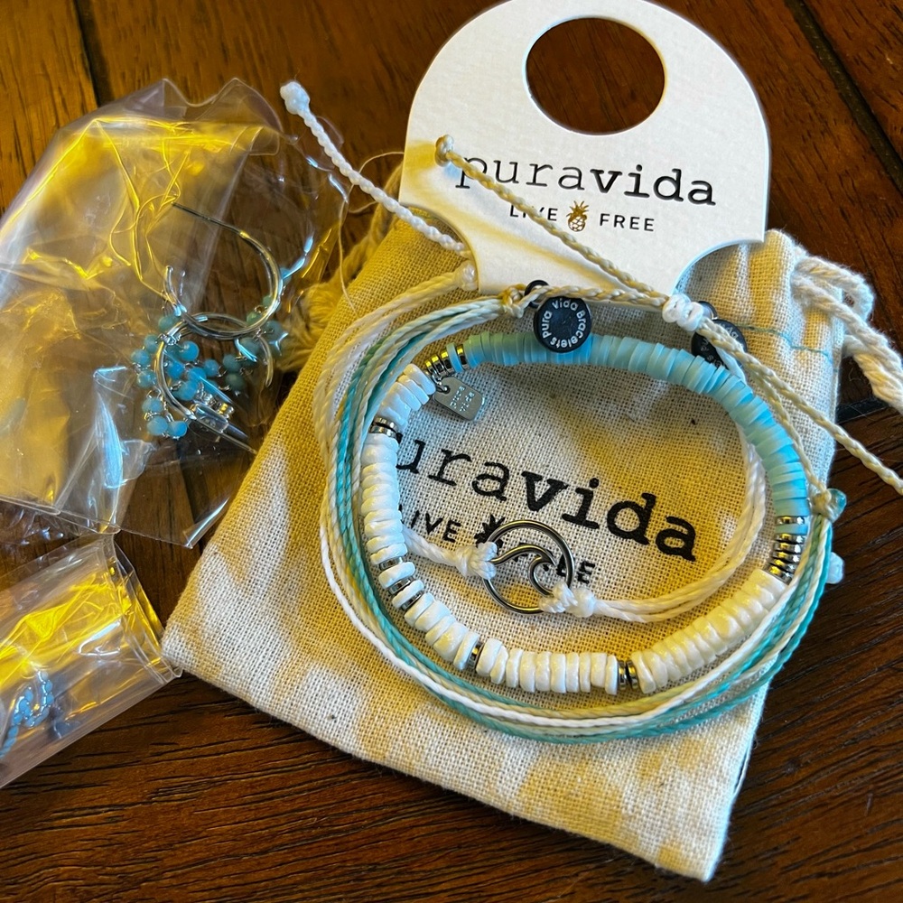 Pura Vida jewelry bundle. 3 bracelets, 1 pair of earrings, 1 toe ring, 1 ring